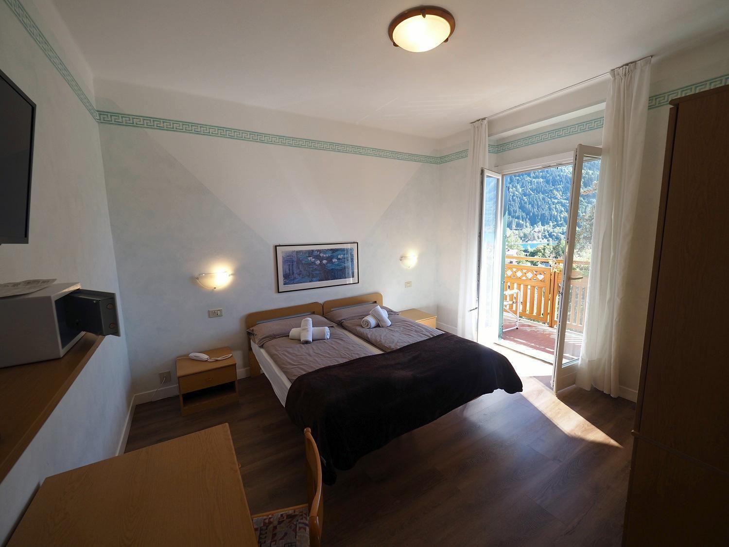 Hotel Europa Molveno Exterior photo