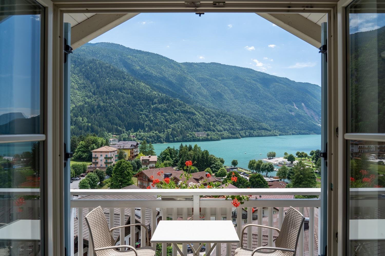 Hotel Europa Molveno Exterior photo