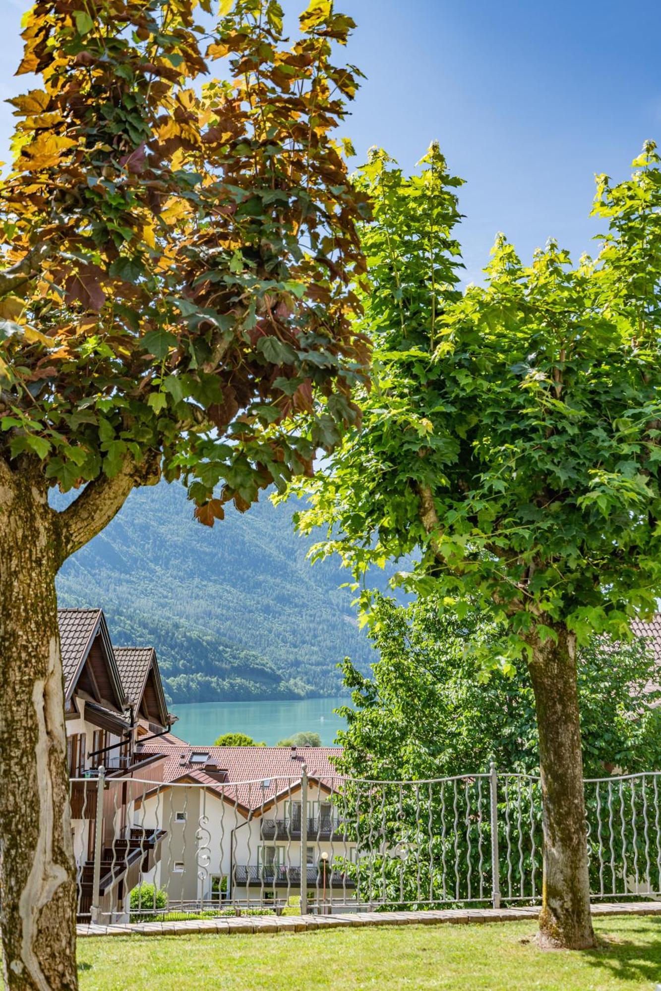 Hotel Europa Molveno Exterior photo